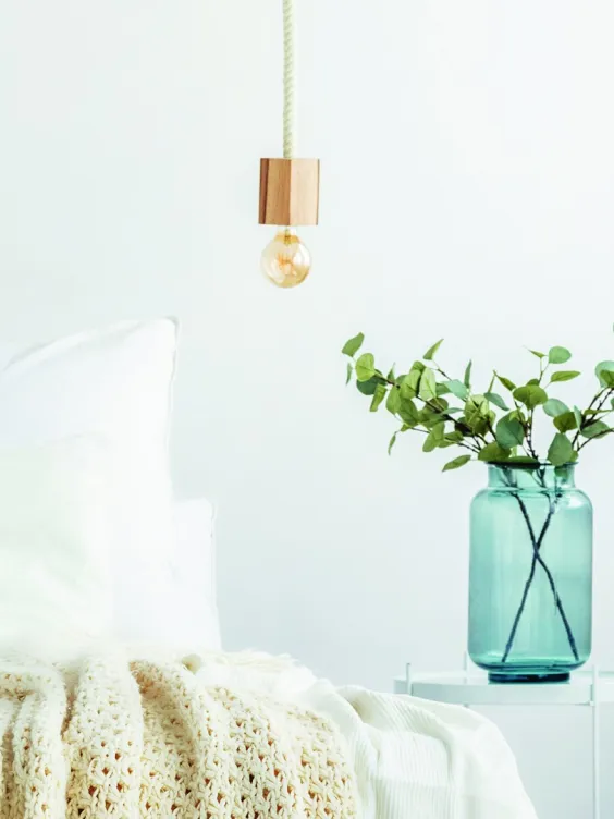 Ściana w sypialni pomalowana produktem Beckers Väggfärg White w odcieniu White