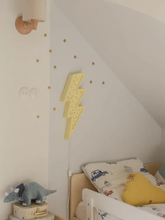 Lamperia pomalowana kolorem Dreams z Beckers Designer Colour