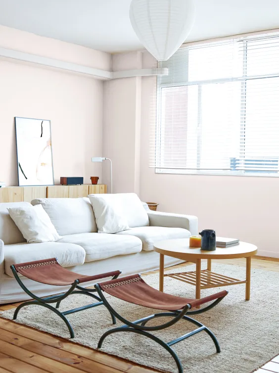  Ściana pomalowana kolorem Straw z linii Beckers Designer Collection