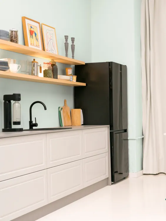 Kuchnia pomalowana kolorem Delicate