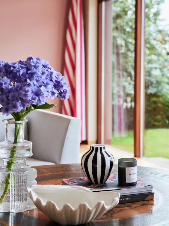 Ściana pomalowana odcieniem Ballet z linii Beckers Designer Collection