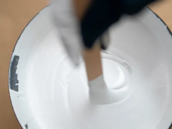 Malowanie ścian i sufitów we wnętrzach - kompleksowe porady