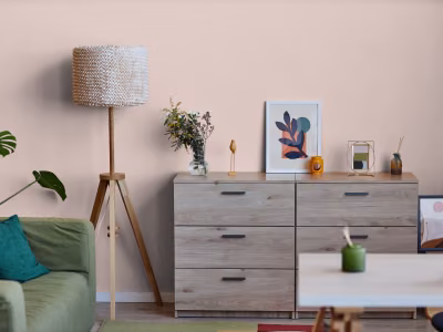 Ściana pomalowana odcieniem Pink z linii Beckers It's Simple