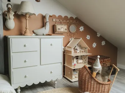 Lamperia pomalowana kolorem Brownie z Beckers Designer Colour