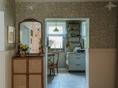 Lamperia pomalowana kolorem Macadamia Beckers Designer Colour