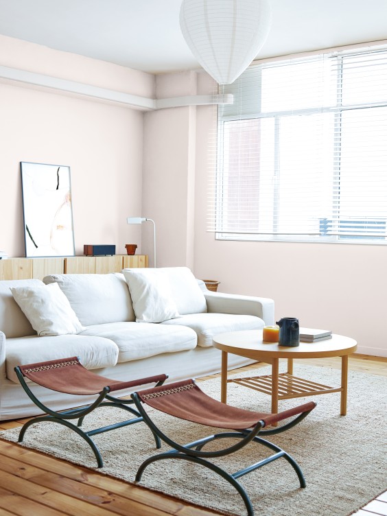 Ściana pomalowana kolorem Straw z linii Beckers Designer Collection