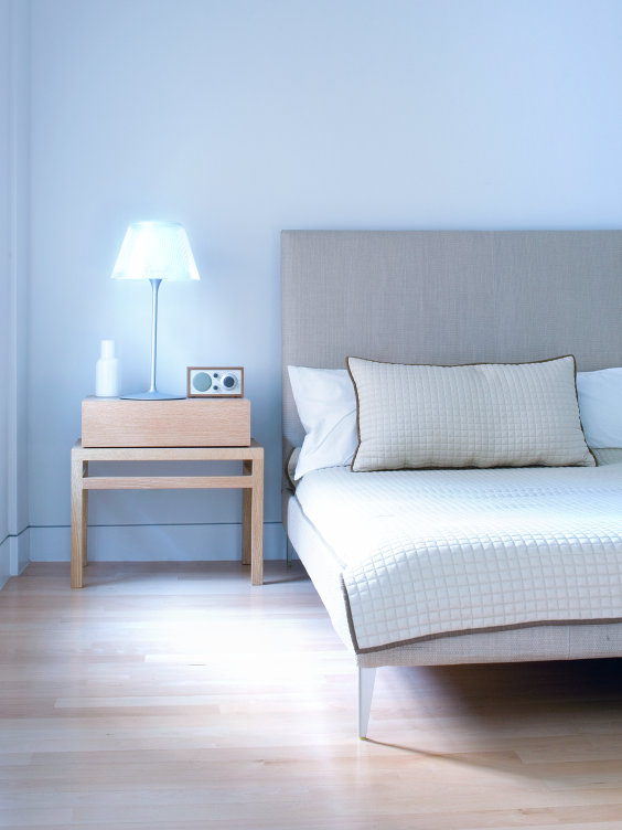 Pokój oświetlony zimnym światłem