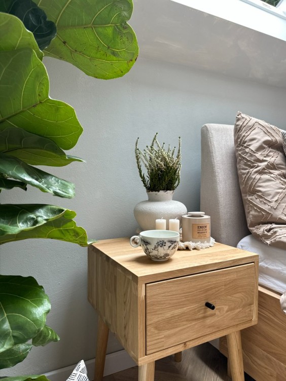 Detal ze ścianą pomalowaną odcieniem Zelda