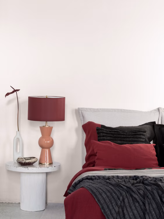 Ściana pomalowana odcieniem Vanilla Cream Beckers Designer Colour