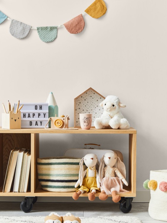 Ściana pomalowana kolorem Cotton Candy z Beckers Designer Colour