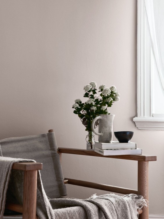 Ściana w sypialni pomalowana Natural 