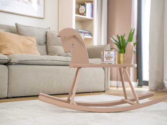 Efekt metamorfozy salonu i zabawki z Beckers Designer Colour i Beckers Designer Universal.