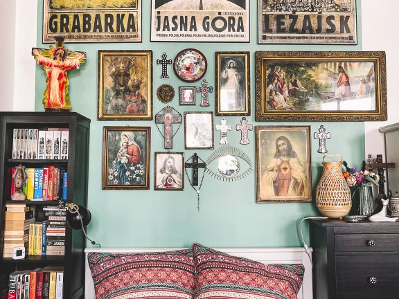 Ściana pomalowana kolorem Peace i Ideal z Beckers Designer Colour