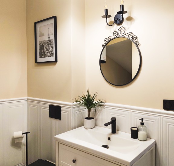 Łazienka pomalowana odcieniem sweet almond beckers designer kitchen & bathroom