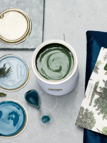 Propozycja koloru ścian w niebieskawej tonacji