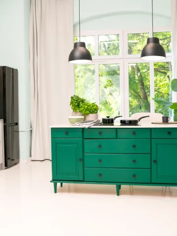 Jadalnia w kolorach City walk i Delicate