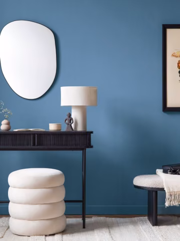 Inspiracja salonu pomalowanego kolorem Blue Orchid 