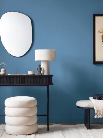 Inspiracja salonu pomalowanego kolorem Blue Orchid 