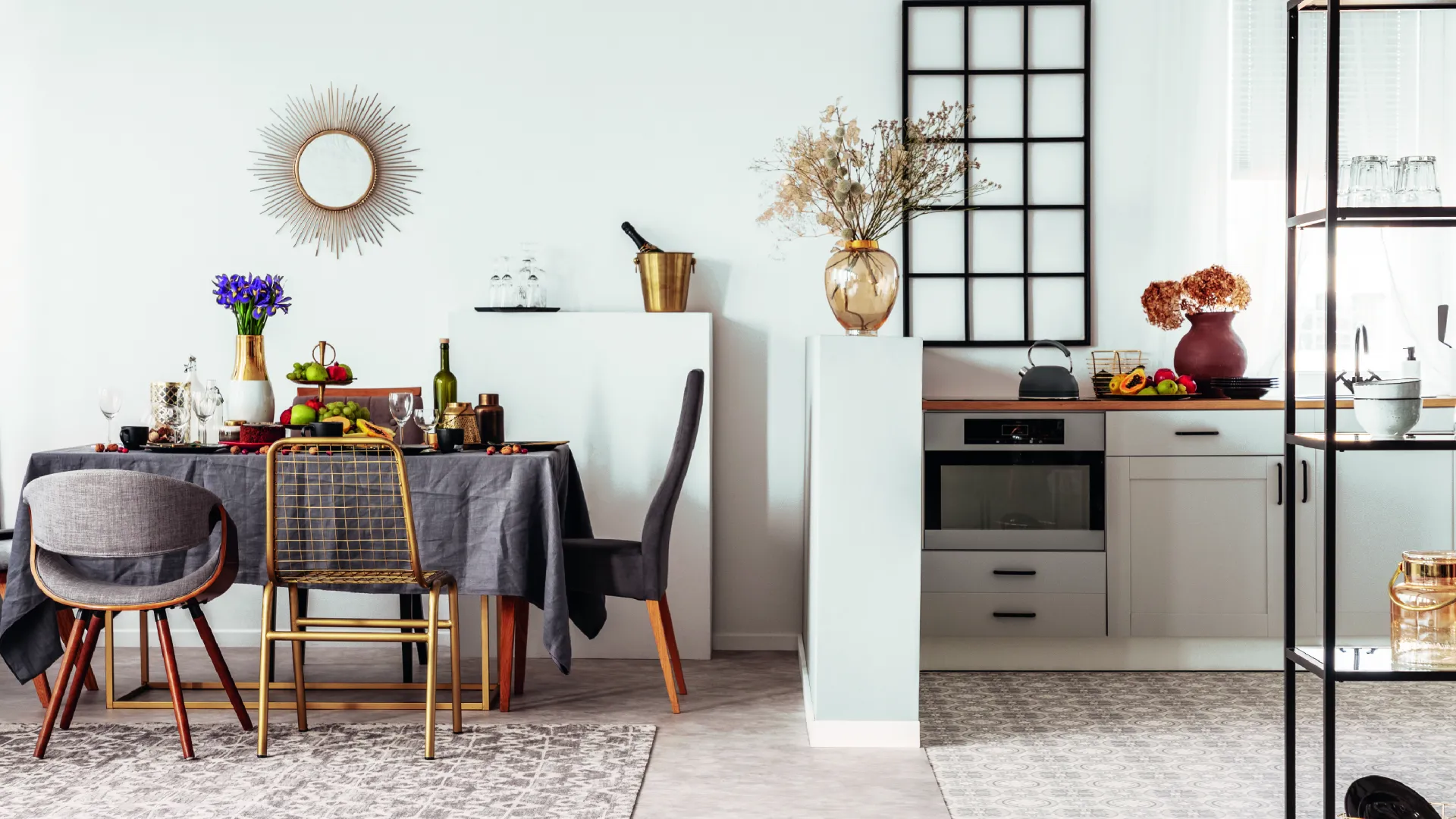 biała kuchnia i jadalnia