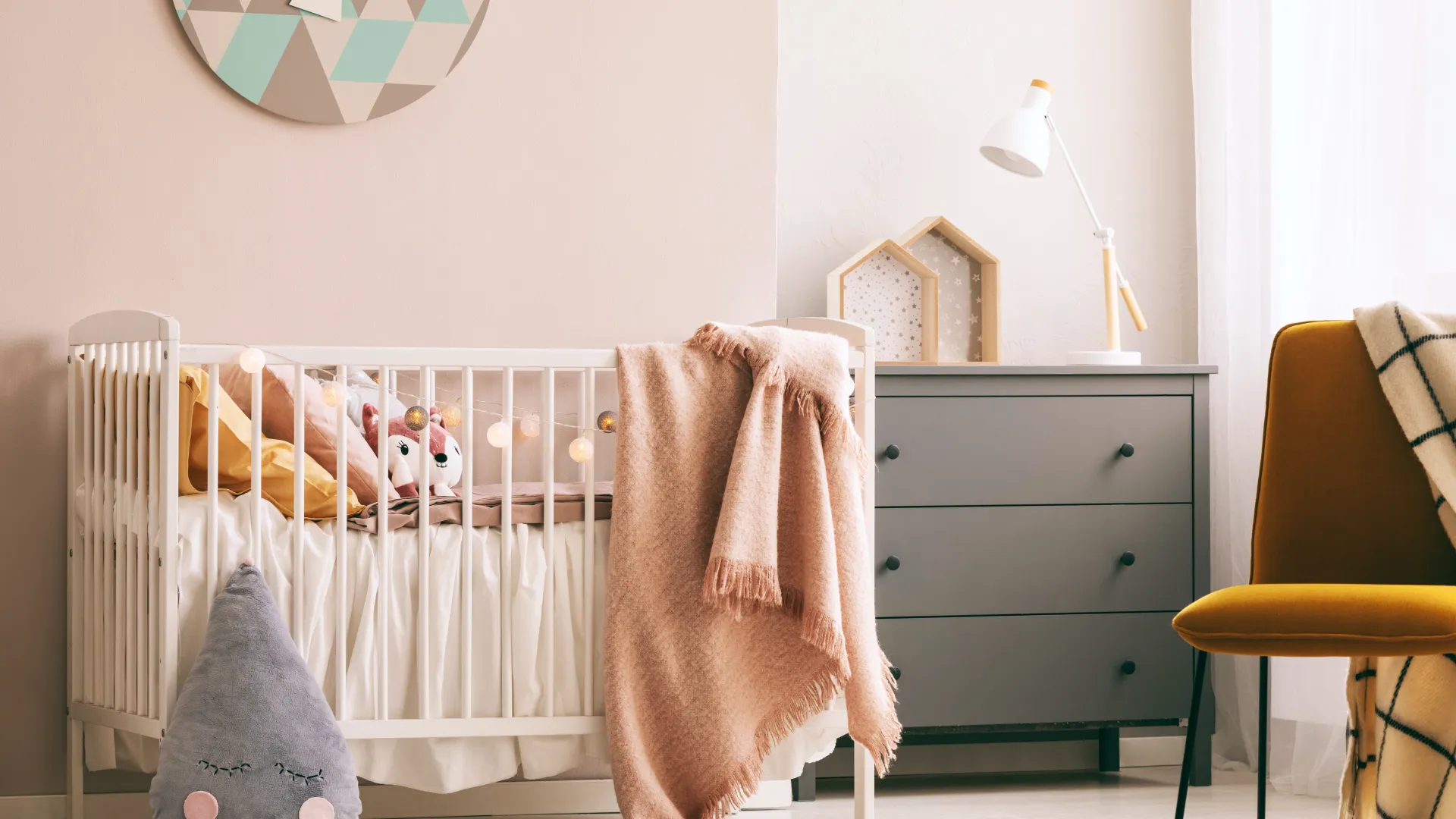 Ściany w słodkim kolorze