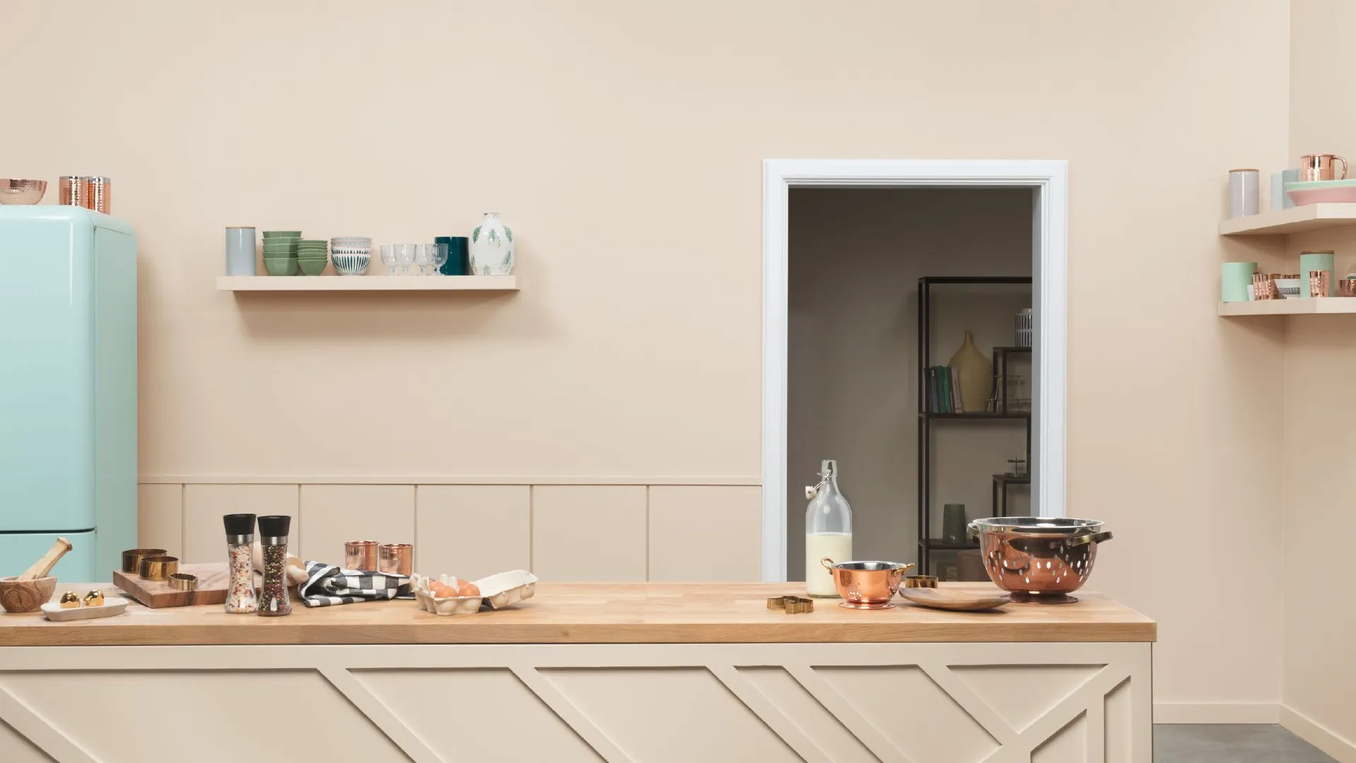 kuchnia w delikatnym kolorze