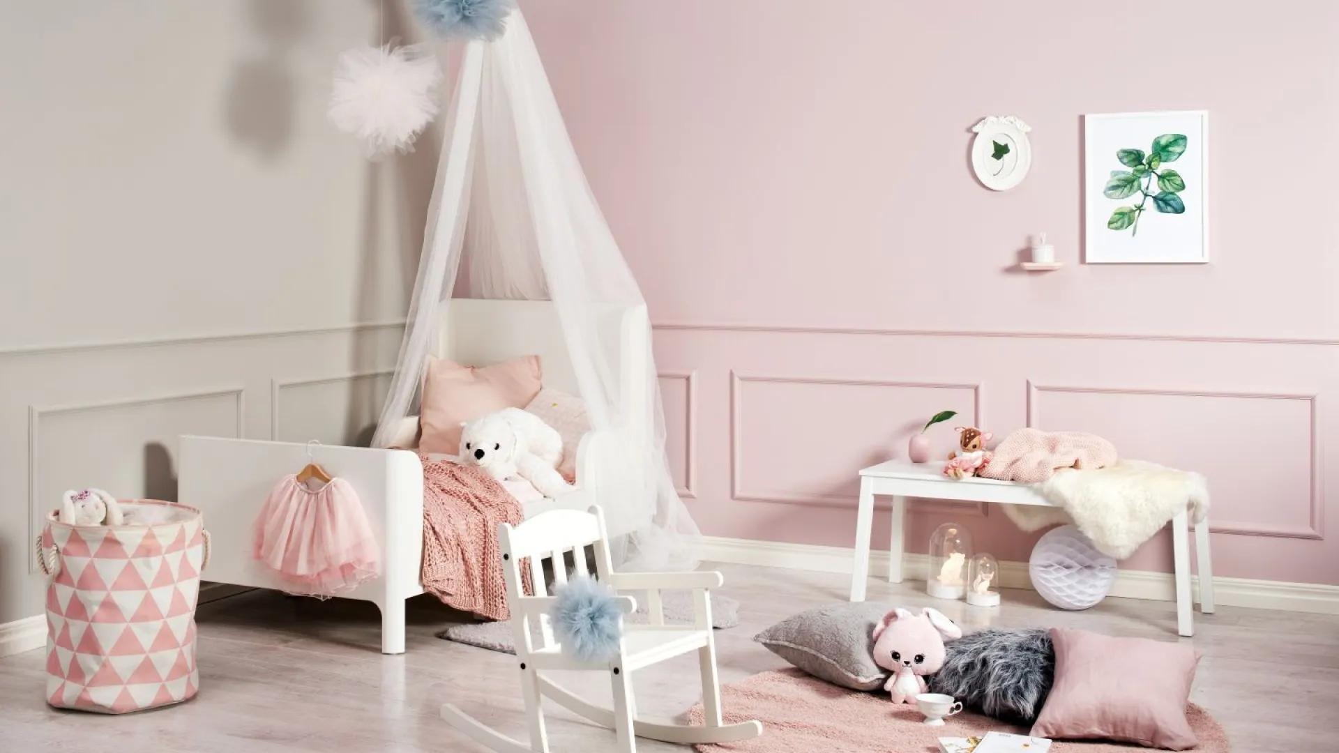  Pokój dziecięcy w odcieniach różu