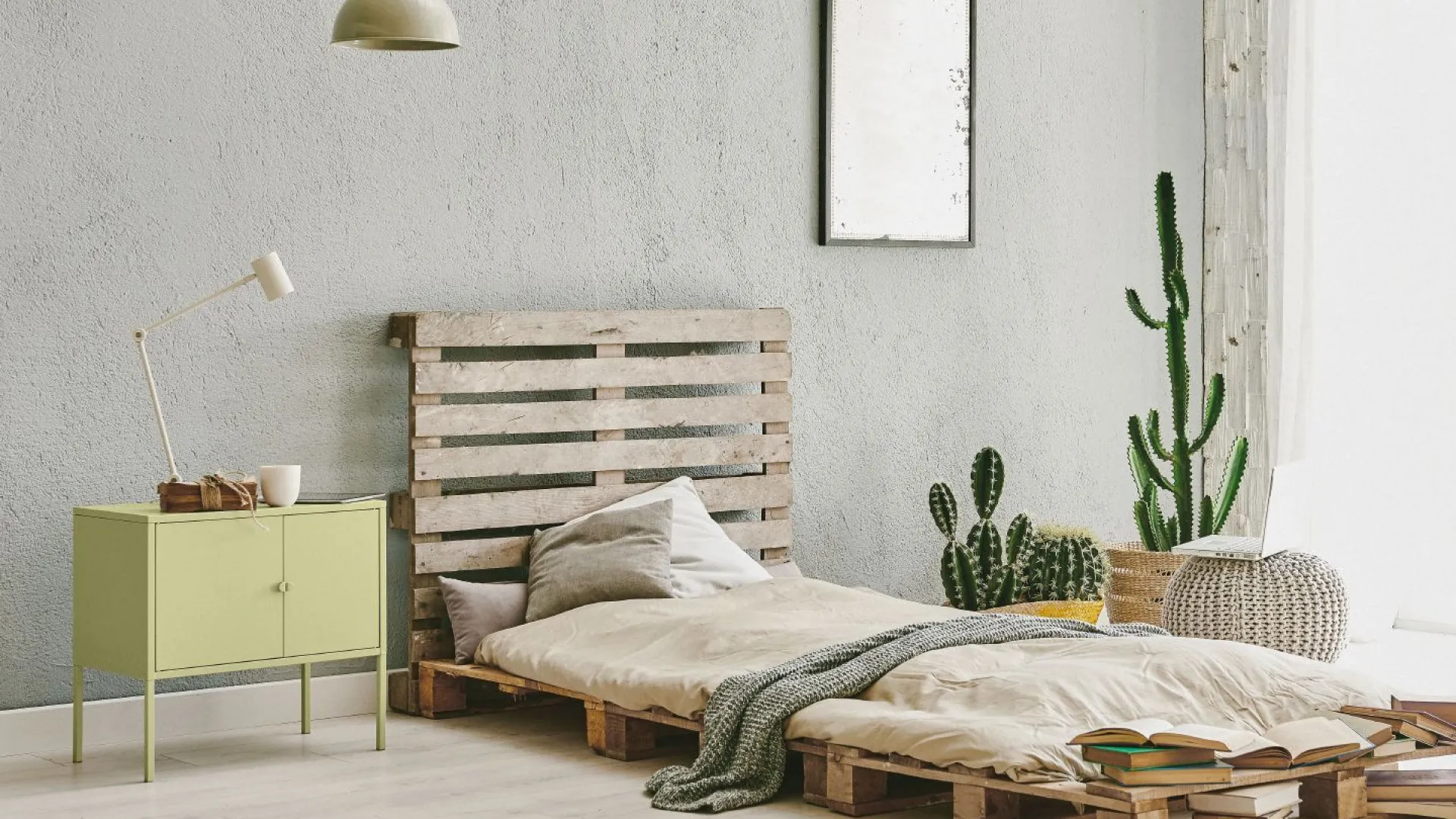 Naturalne kolory ziemi na ścianach do sypialni