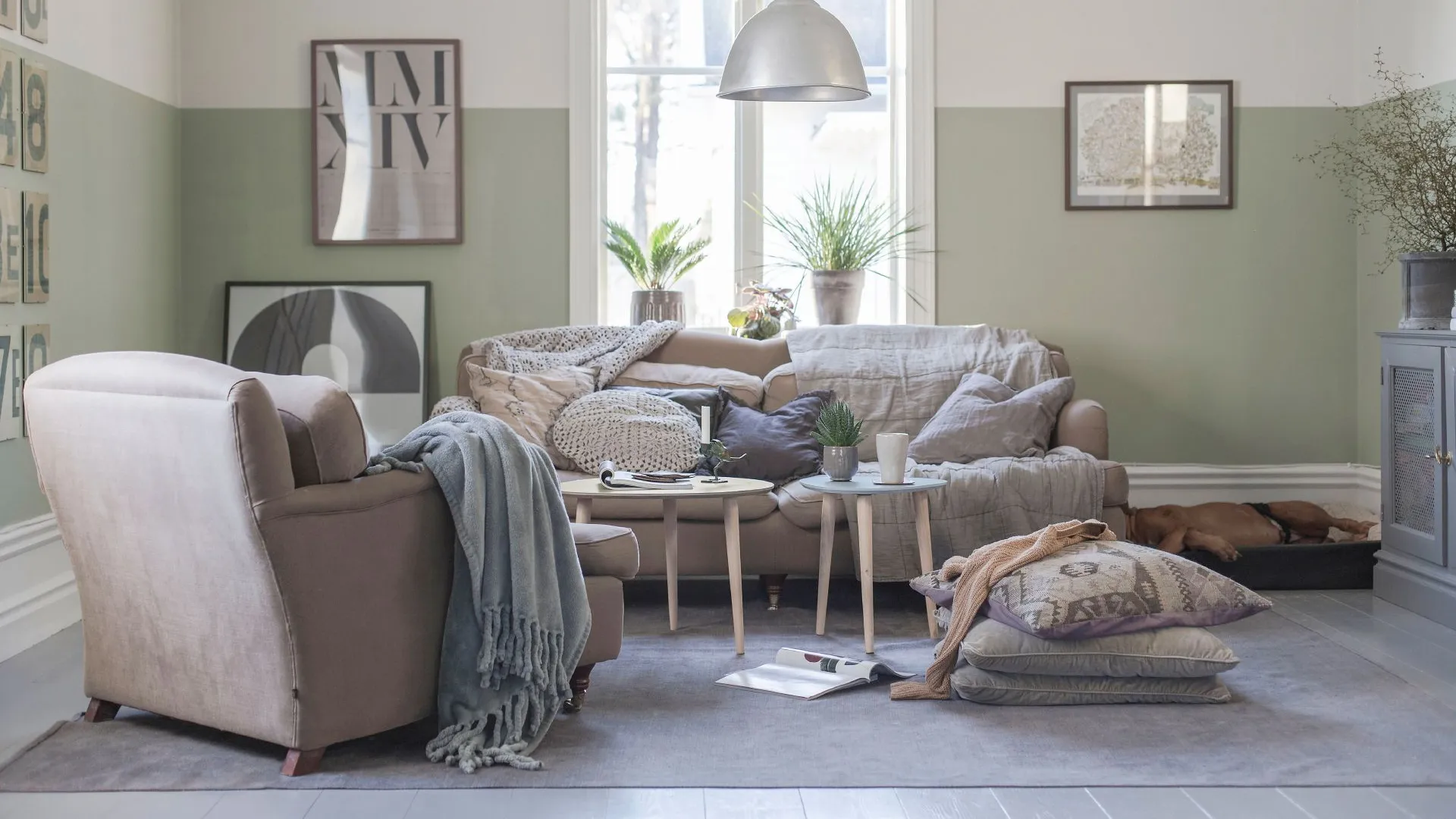 Lekki mglisty kolor na scianie