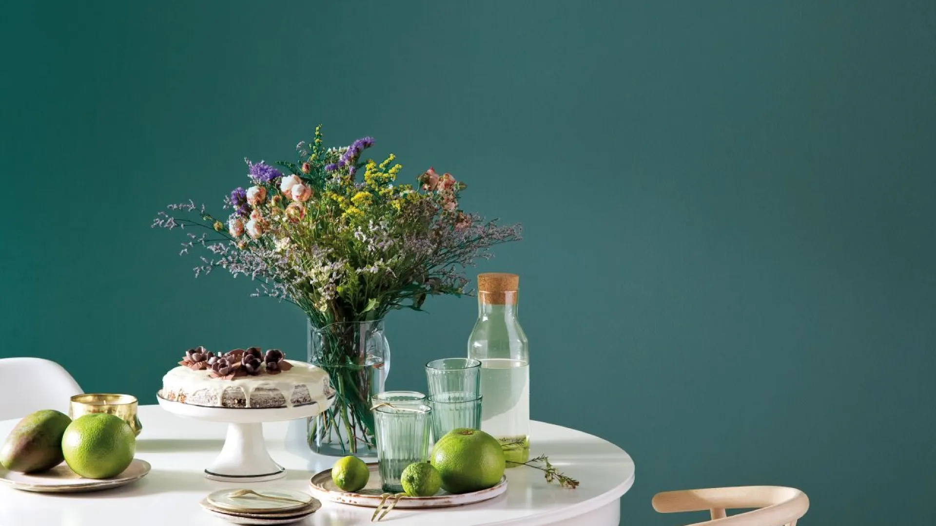 butelkowy kolor ścian