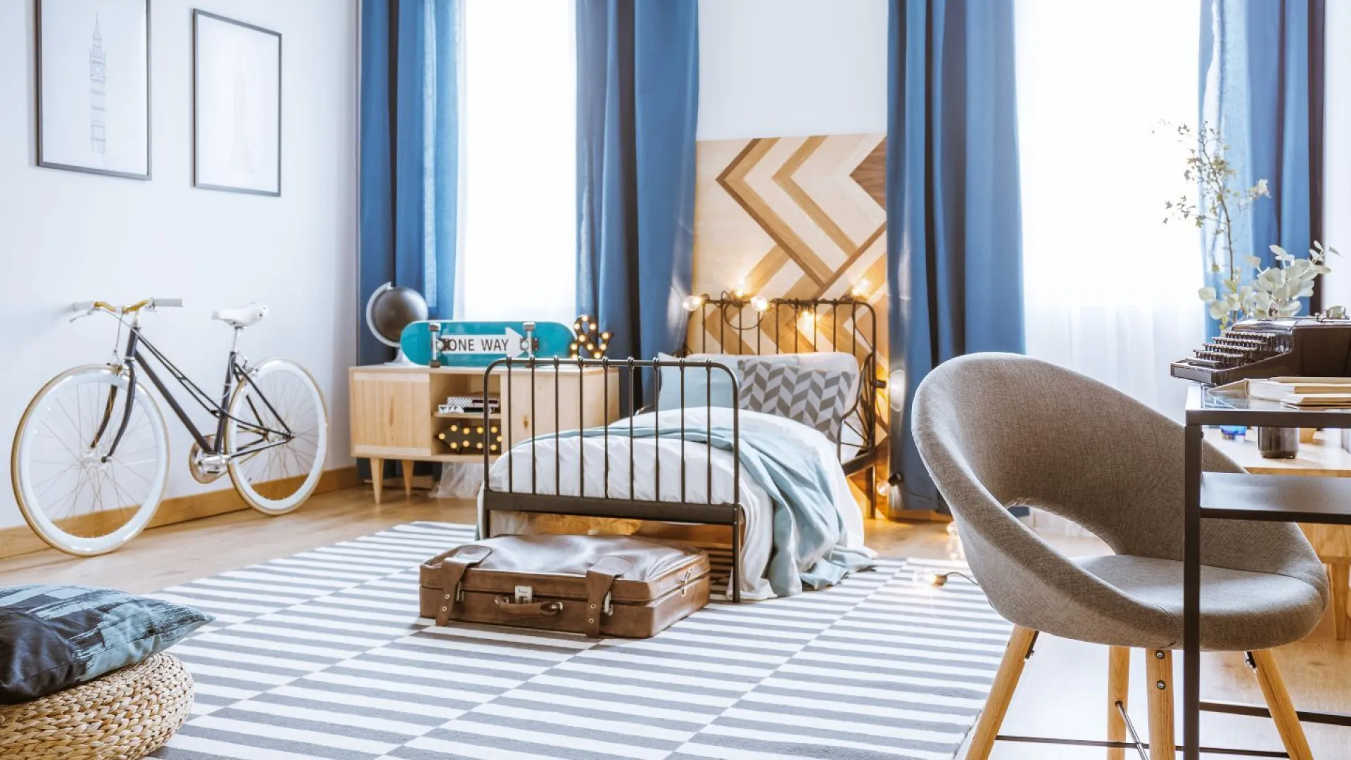 Jasny pokój młodzieżowy