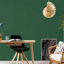 Ściana w miejscu pracy pomalowana odcieniem Herbarium z kolekcji Beckers Designer Collection